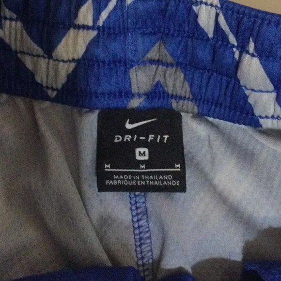 Nike Dri-fit Authentic Boys shorts Medium Like New - Picture 4 of 6